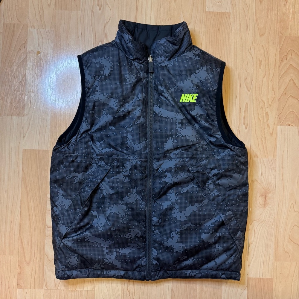 Nike alliance flipit reversible padded vest digital camo large black neon yellow